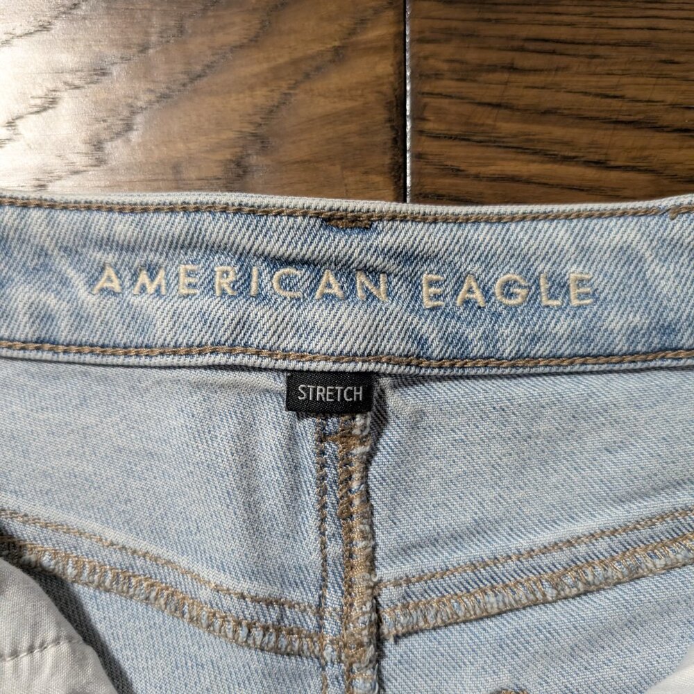 American Eagle Outfitters Light Wash Distressed Jean Shorts - Picture 10 of 16